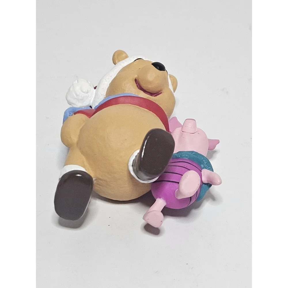 1996 Hallmark Keepsake Ornament Winnie the Pooh Piglet Christmas Holiday Disney